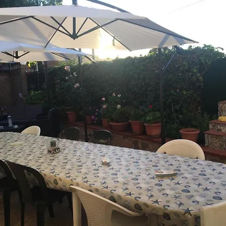 La Casa Di Nana Al Mare Appartement *